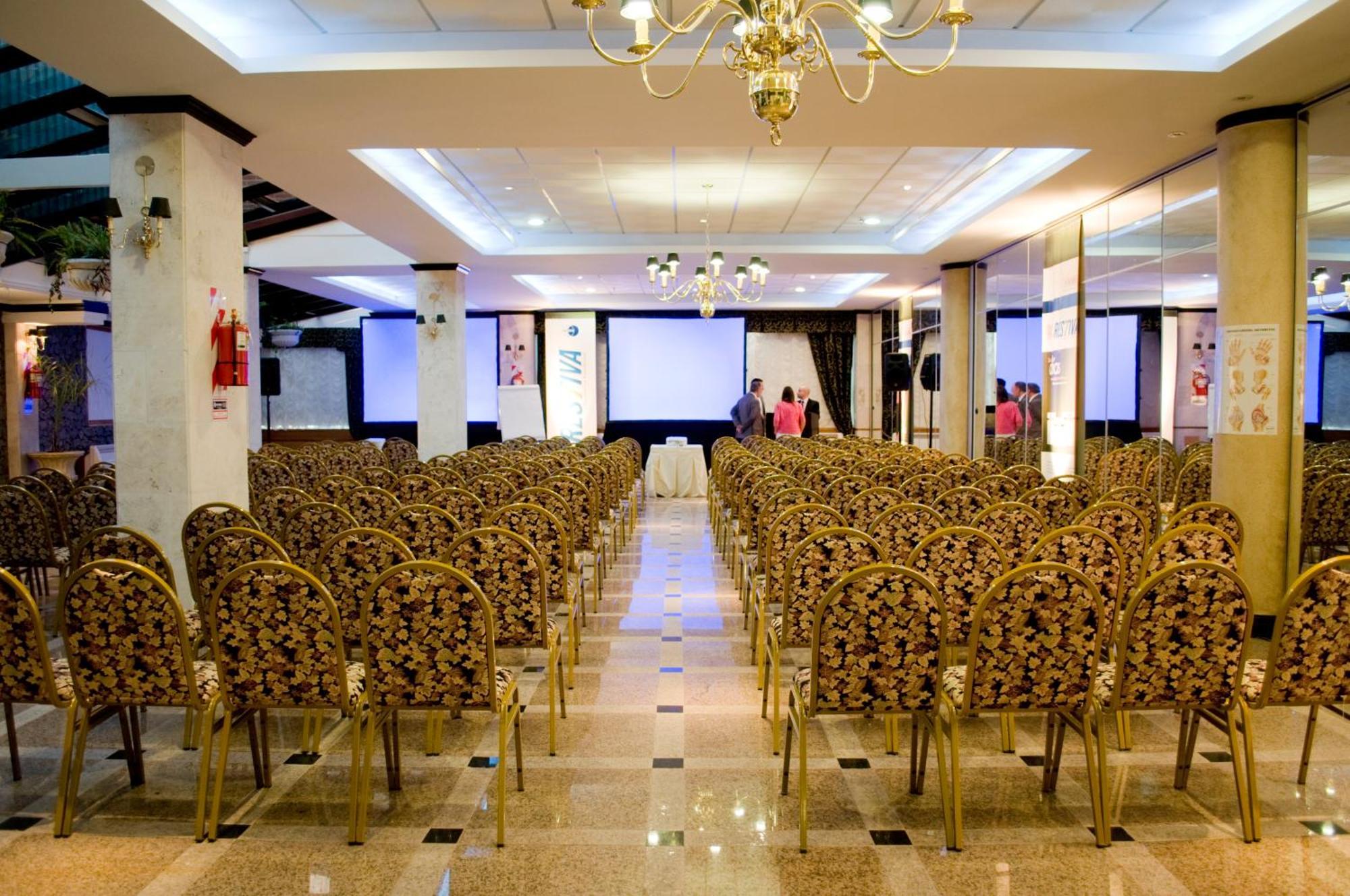 Ramada By Wyndham Buenos Aires Hotell Vicente López Business bilde