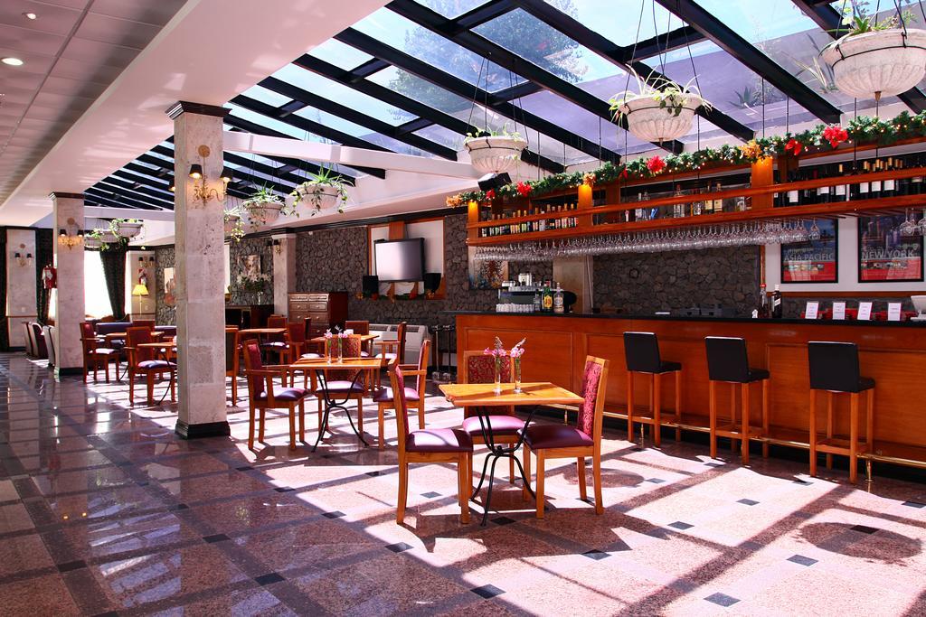Ramada By Wyndham Buenos Aires Hotell Vicente López Restaurant bilde
