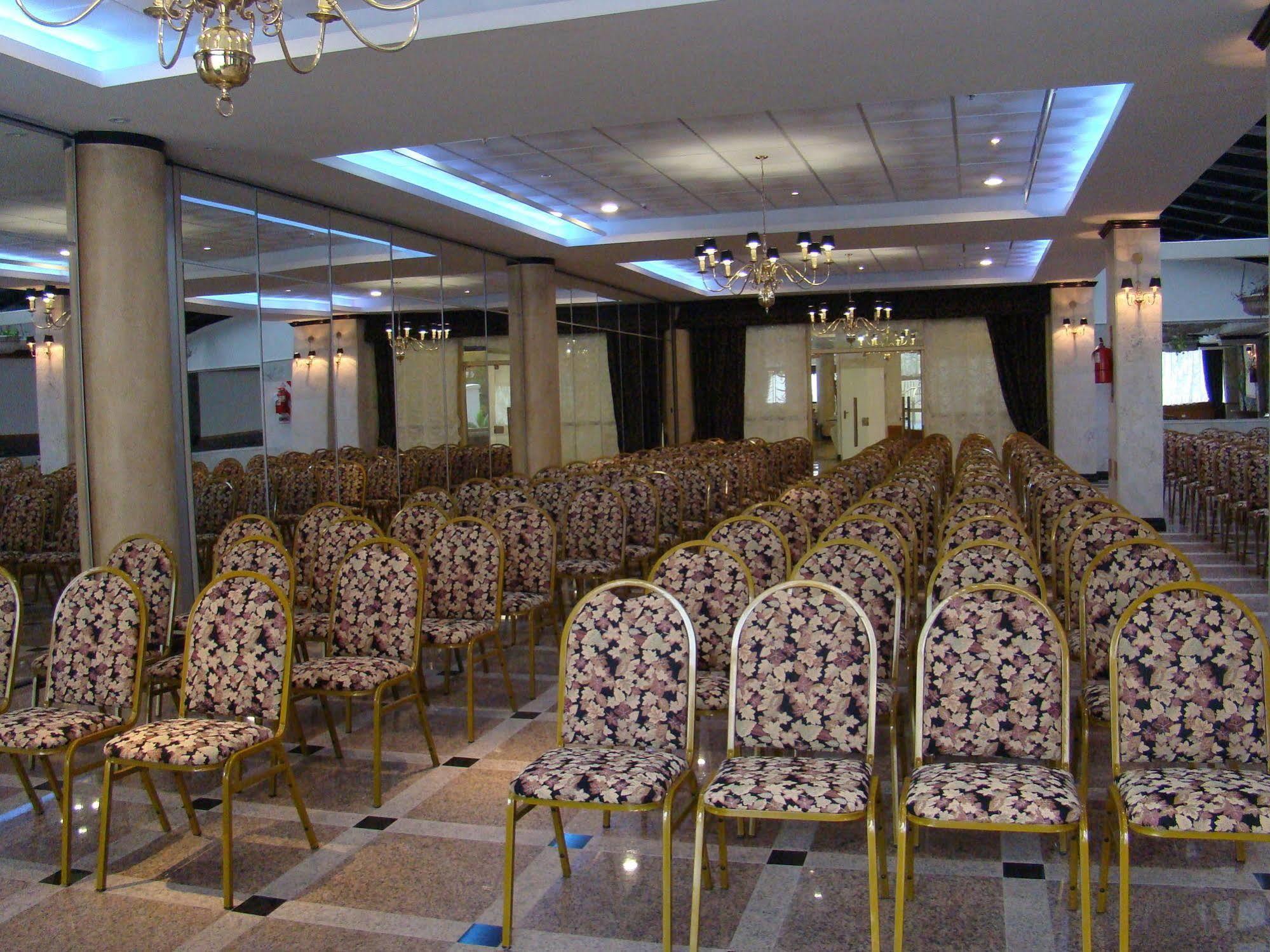 Ramada By Wyndham Buenos Aires Hotell Vicente López Eksteriør bilde