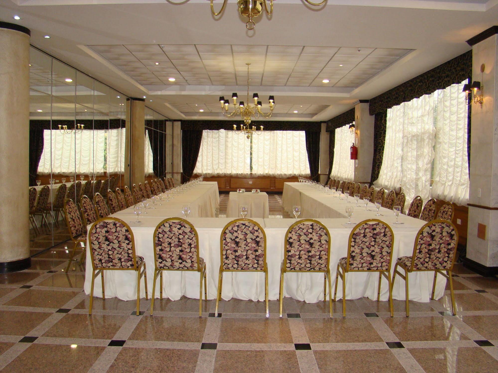 Ramada By Wyndham Buenos Aires Hotell Vicente López Eksteriør bilde